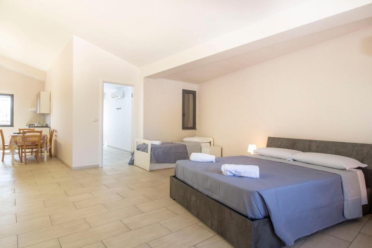 Royal Playa Suite And Apartament -Private Parking- Self Chek Out Catania Kültér fotó